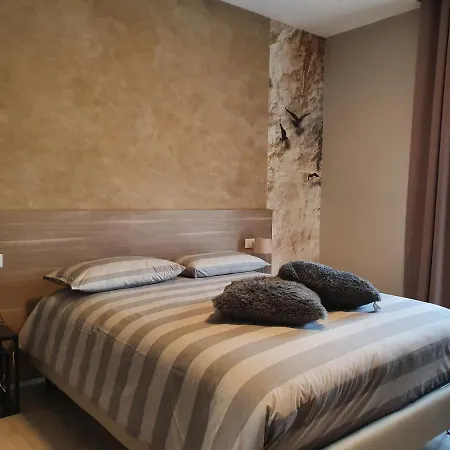 Interno 6 Via Cugia 5