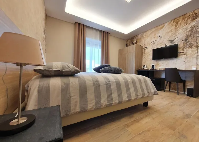 Interno 6 Via Cugia 5